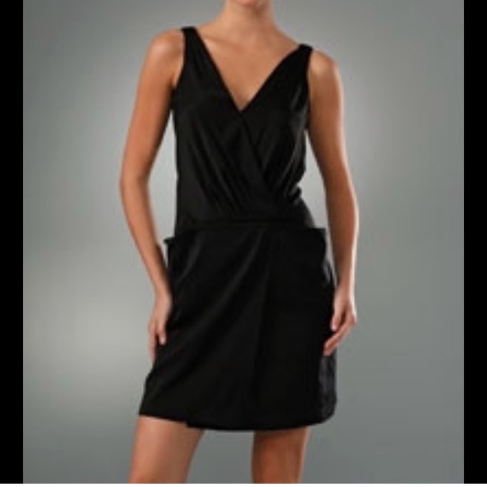 Diane Von Furstenberg Black Silk Mosie V-Neck Pocket Dress